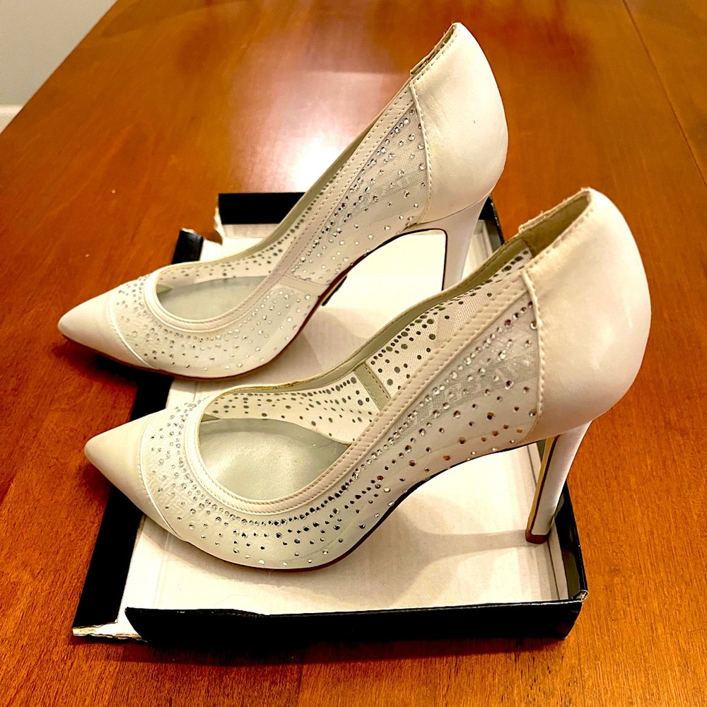 Vera Wang bridal heels
